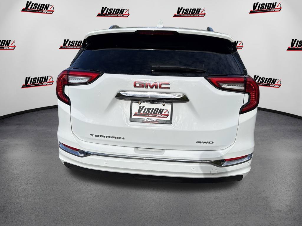 Used 2024 White GMC Denali image 6