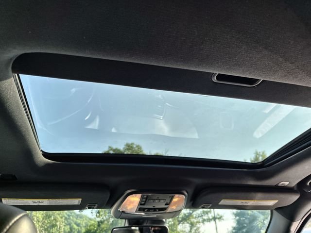 Used 2021 Blue Jeep Limited image 18