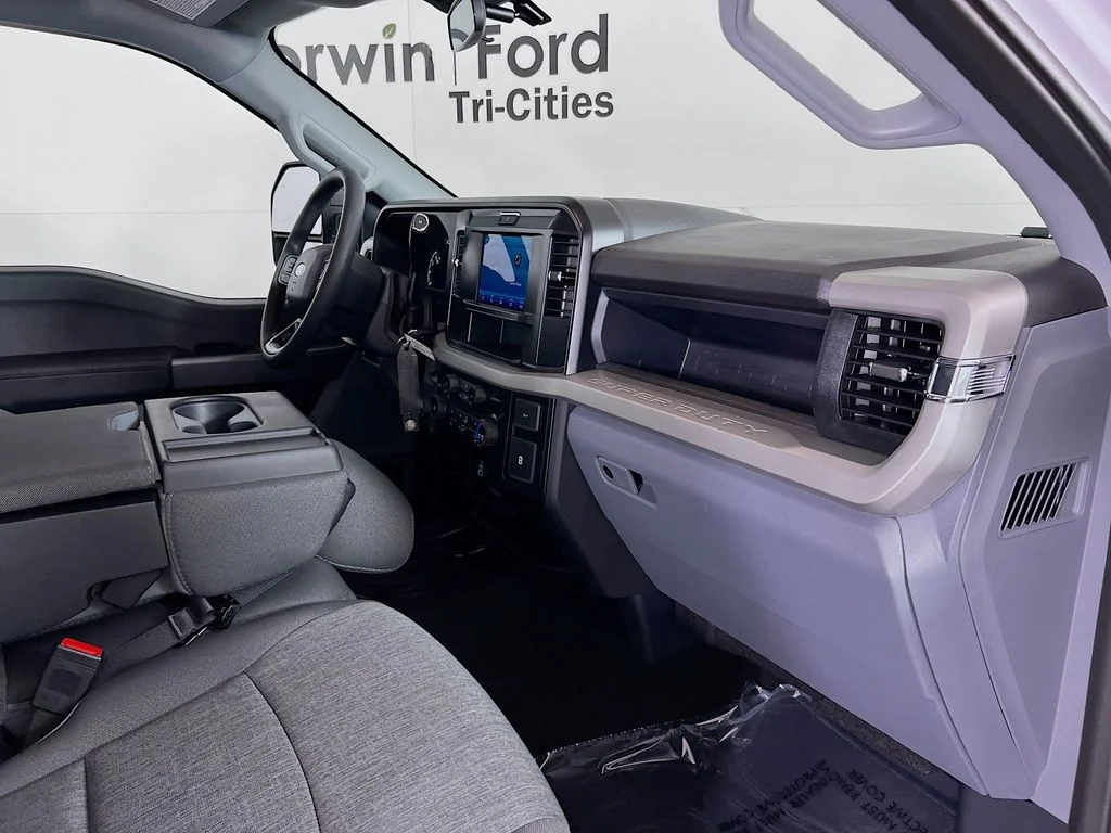 New 2026 Oxford White Ford XL image 26
