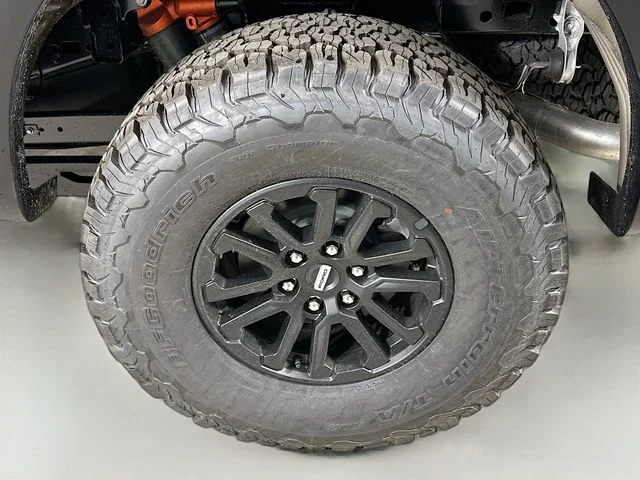 New 2026 Shelter Green Ford Raptor image 32