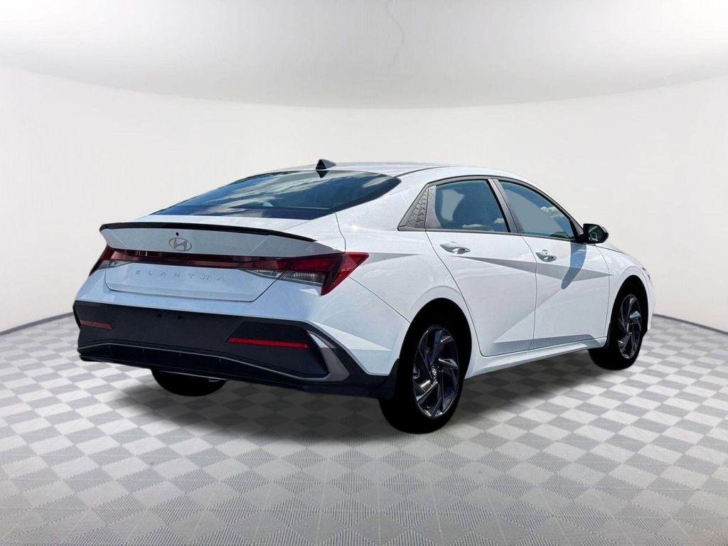 New 2026 White Hyundai SEL Sport image 7