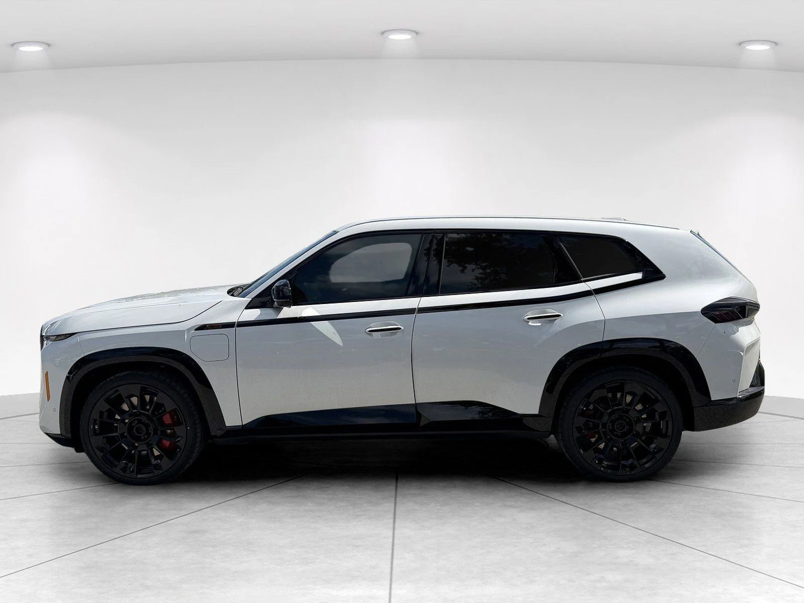 New 2026 Mineral White Metallic BMW Label image 7