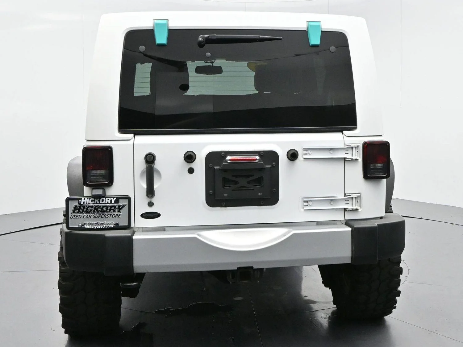 Used 2015 Bright White Clearcoat Jeep Altitude image 6