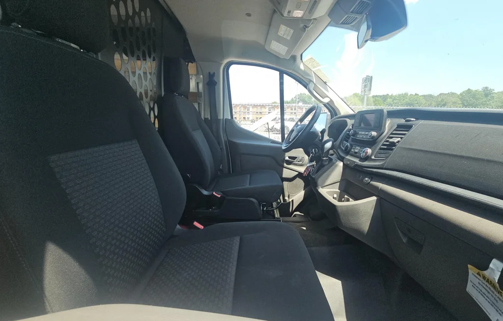 Used 2025 White Ford Base image 7