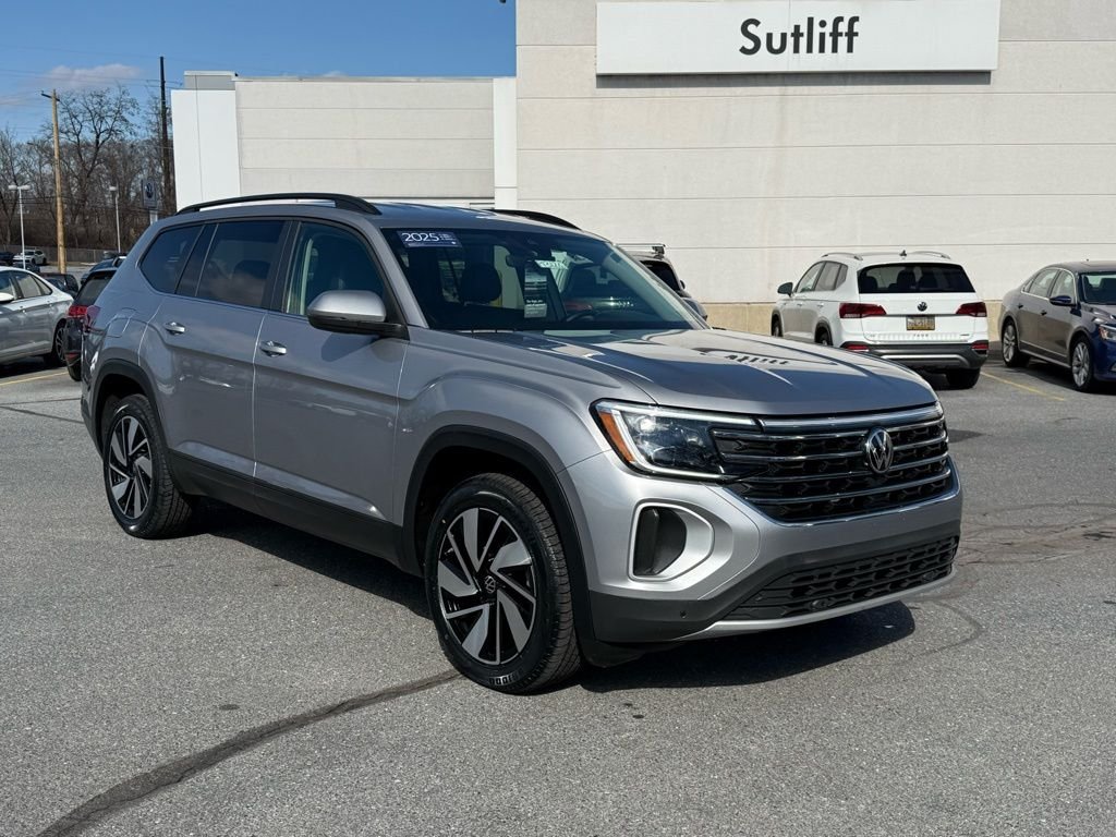 2025 Volkswagen Atlas SE w/Tech