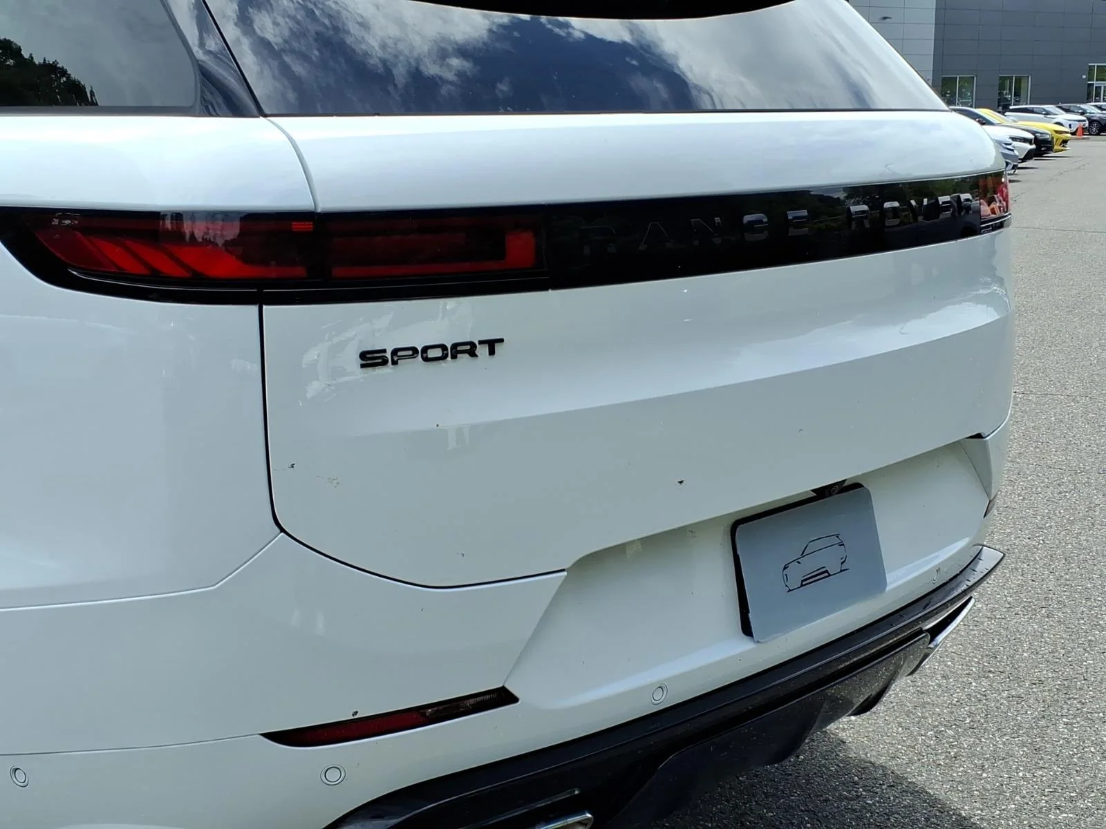 New 2026 Fuji White Land Rover Dynamic SE image 19