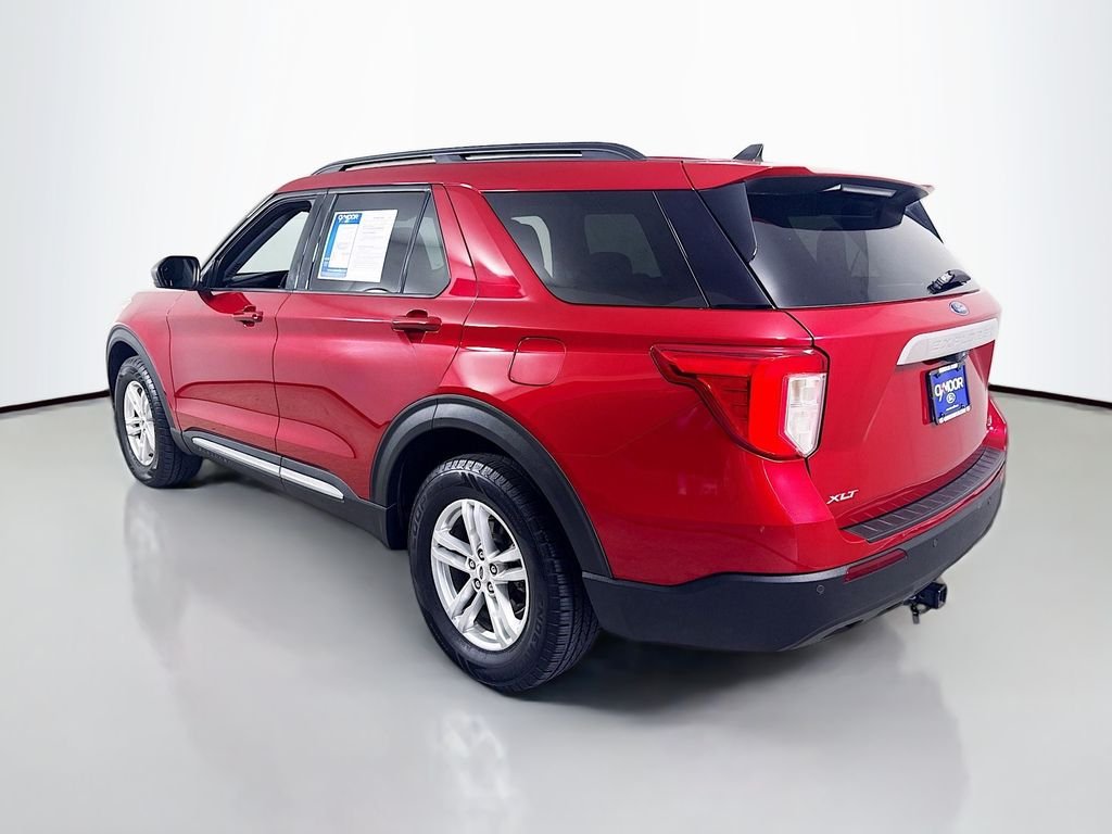 Used 2021 Rapid Red Metallic Tinted Clearcoat Ford XLT image 9