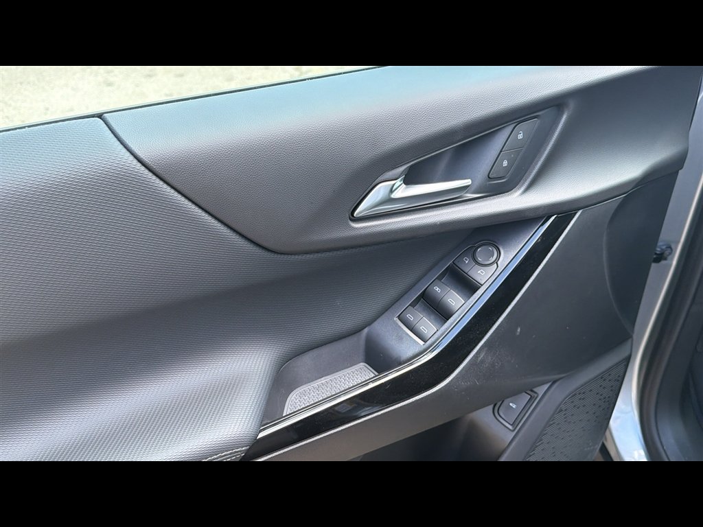 New 2027 Sterling Gray Metallic Chevrolet LT image 7