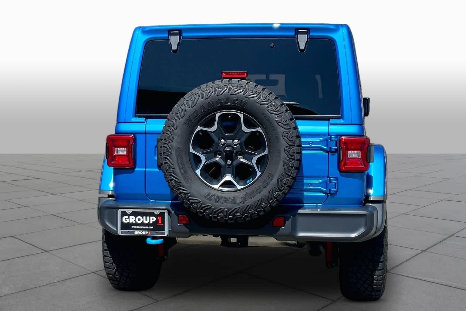 Used 2022 Hydro Blue Pearlcoat Jeep Unlimited Rubicon image 5