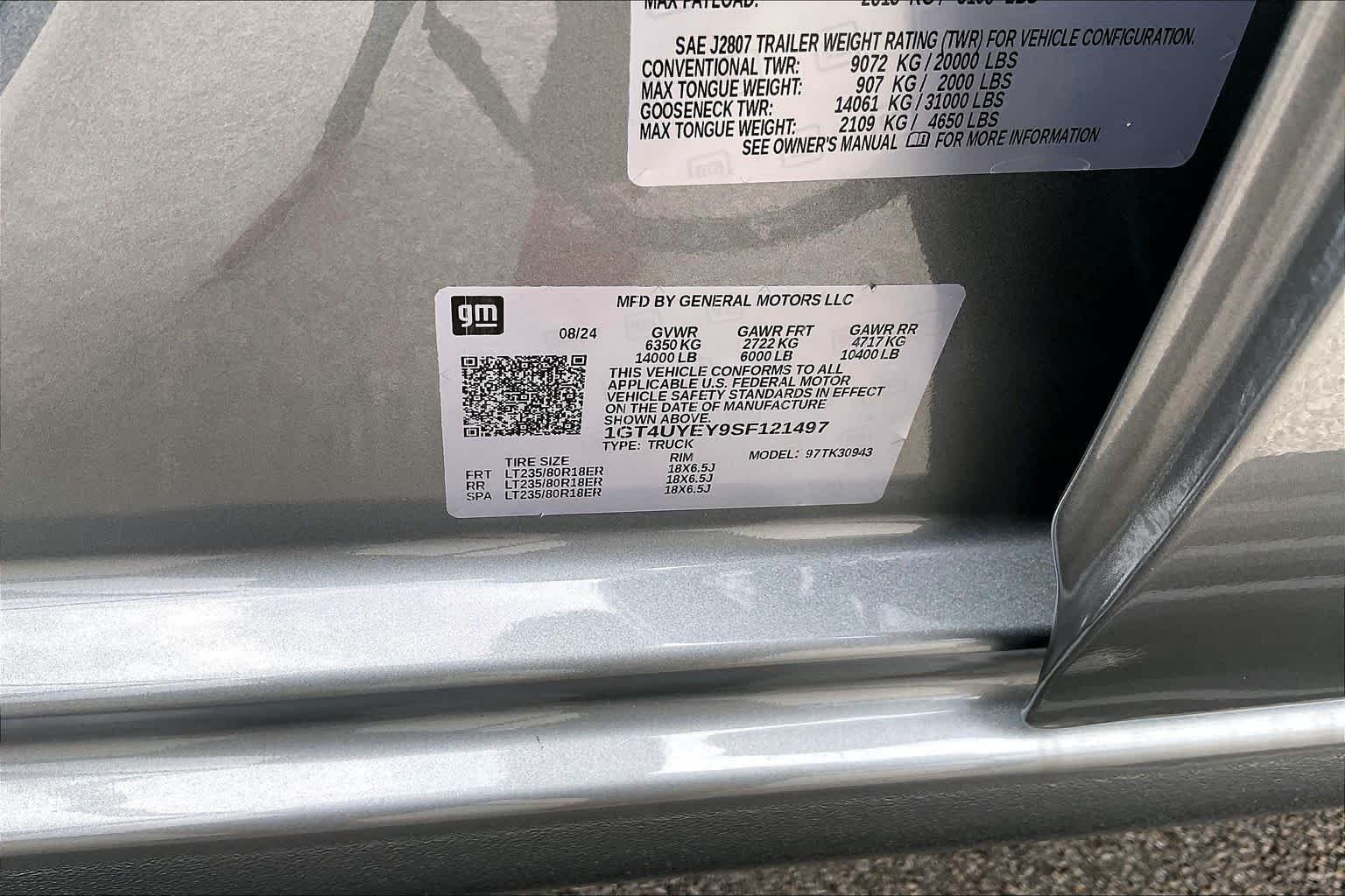 Used 2025 Sterling Metallic GMC Denali Ultimate image 35