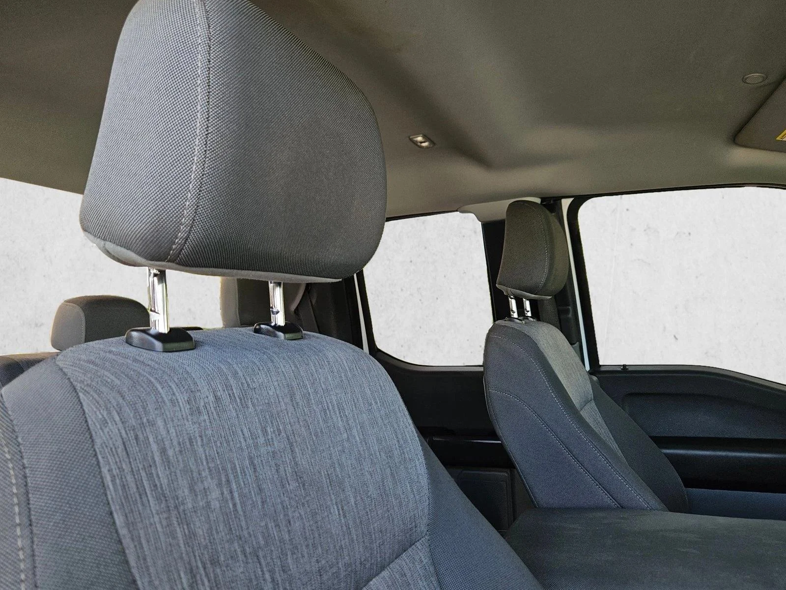 Used 2022 Oxford White Ford XL image 17