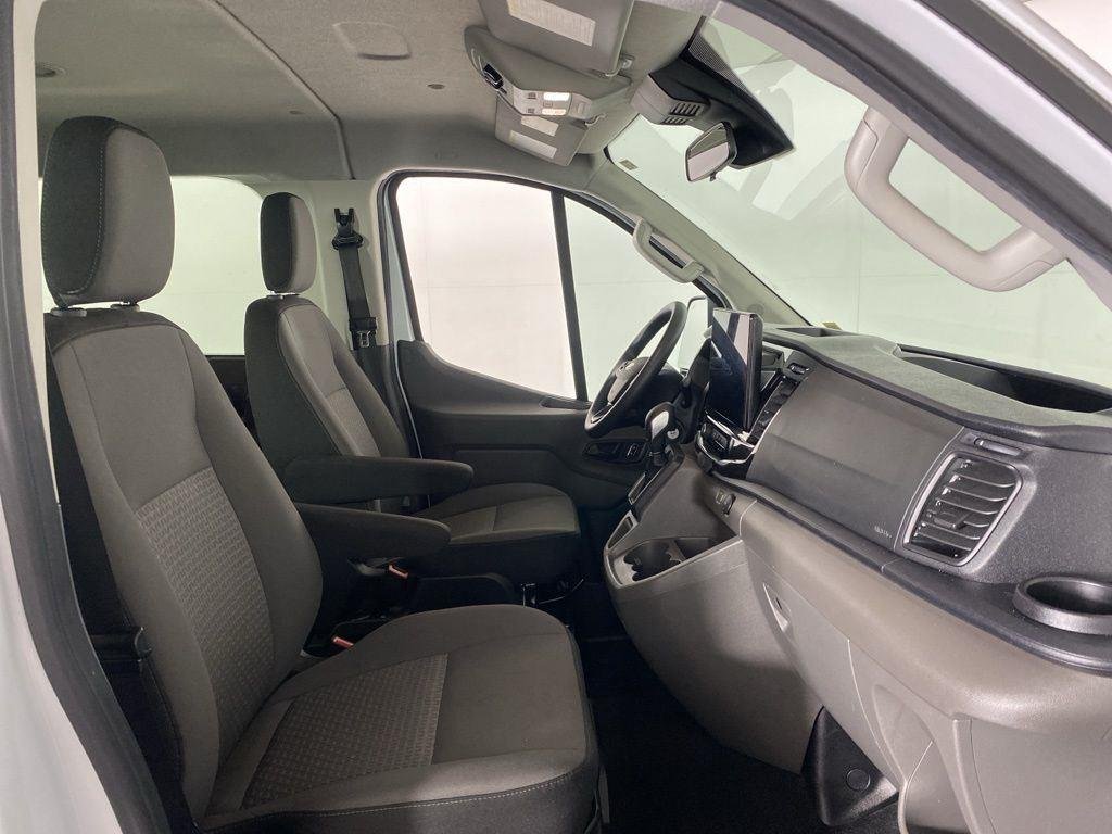 Used 2024 Oxford White Ford XLT image 24