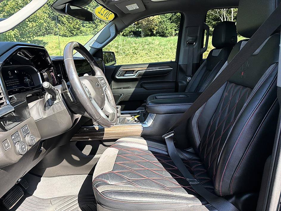 Used 2024 Sterling Gray Metallic Chevrolet High Country image 12