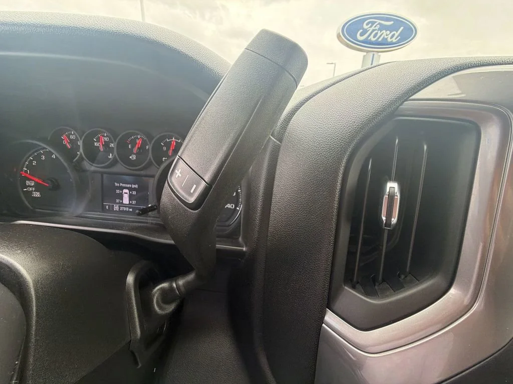 Used 2023 Black Chevrolet Custom image 30