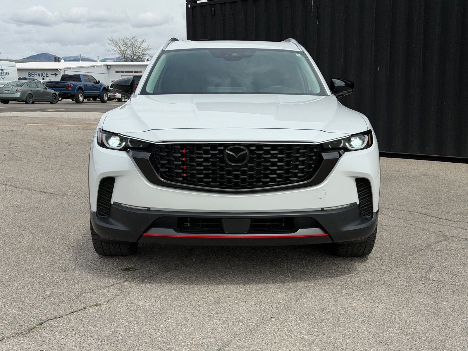 View vehicle photo 2