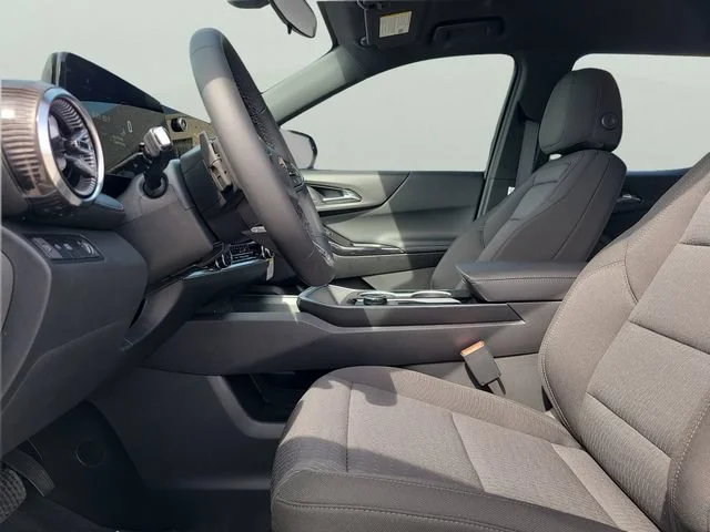 New 2027 Summit White Chevrolet LT image 22