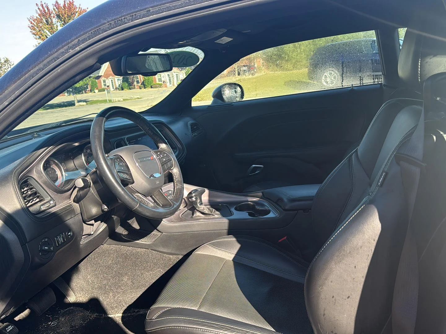 Used 2023 Granite Pearlcoat Dodge SXT image 9