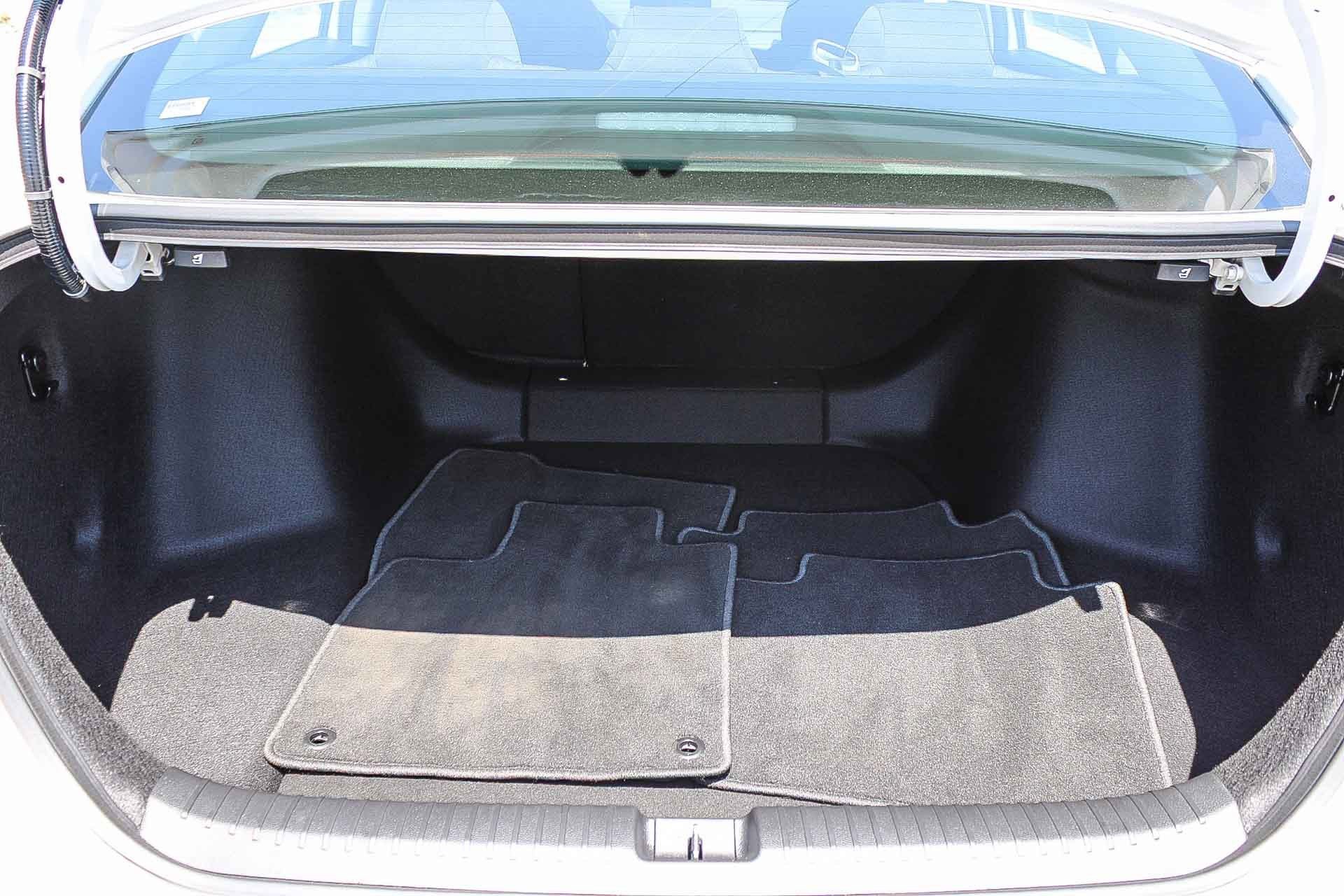 2025 Honda Accord SE - Photo 26