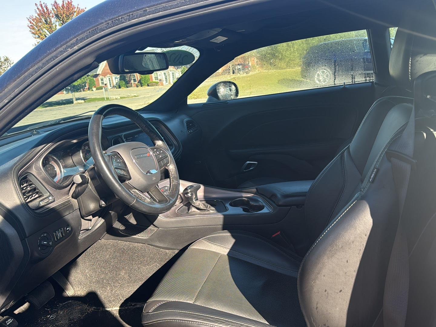 Used 2023 Granite Pearlcoat Dodge SXT image 9