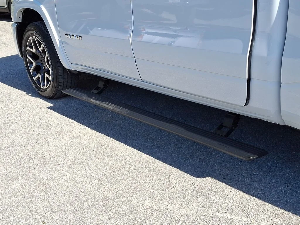 2025 RAM 1500 Laramie - Photo 7