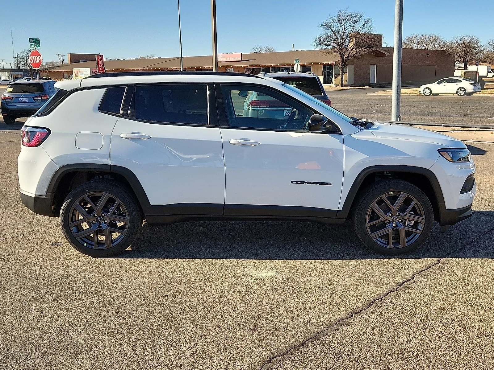 New 2026 White Jeep LATITUDE ALTITUDE 4X4 image 5