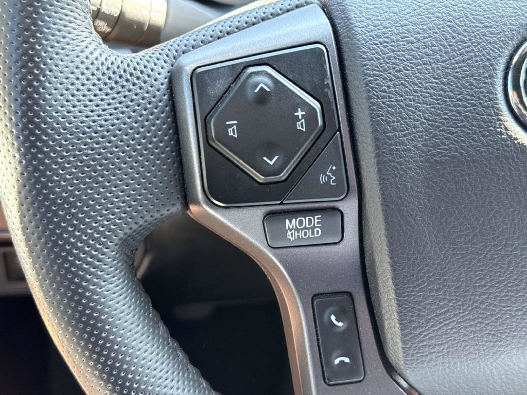 Used 2022  Toyota SR image 36