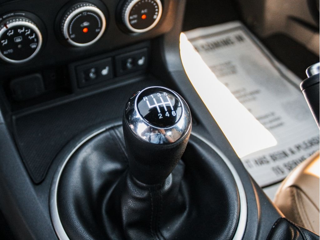 Used 2010 RED Mazda  image 18