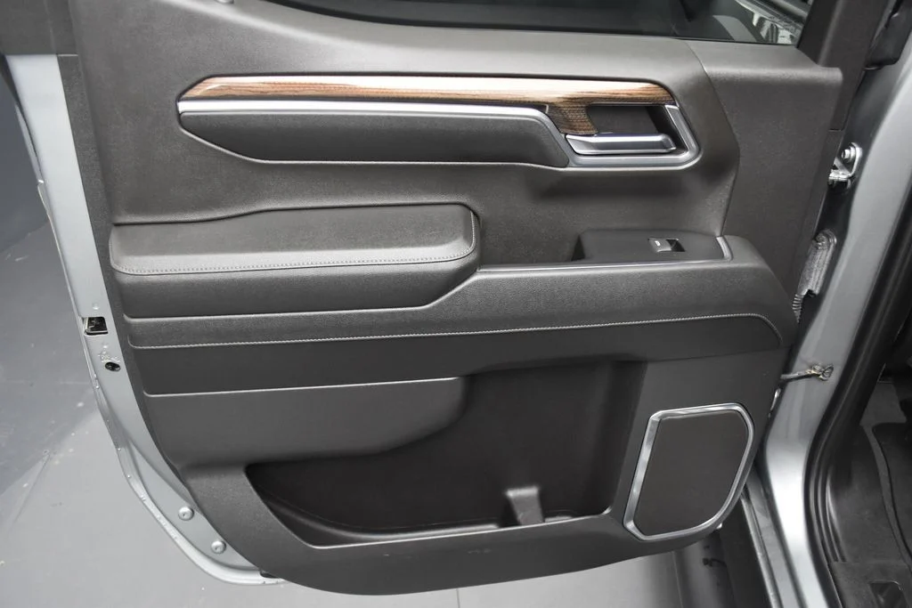 Used 2024 Gray Chevrolet RST image 22