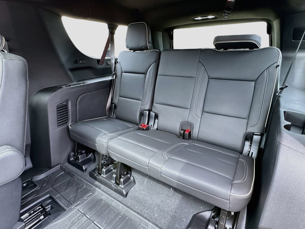 2026 Chevrolet Suburban Premier - Photo 29