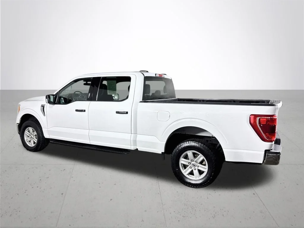 Used 2021 White Ford XLT image 8