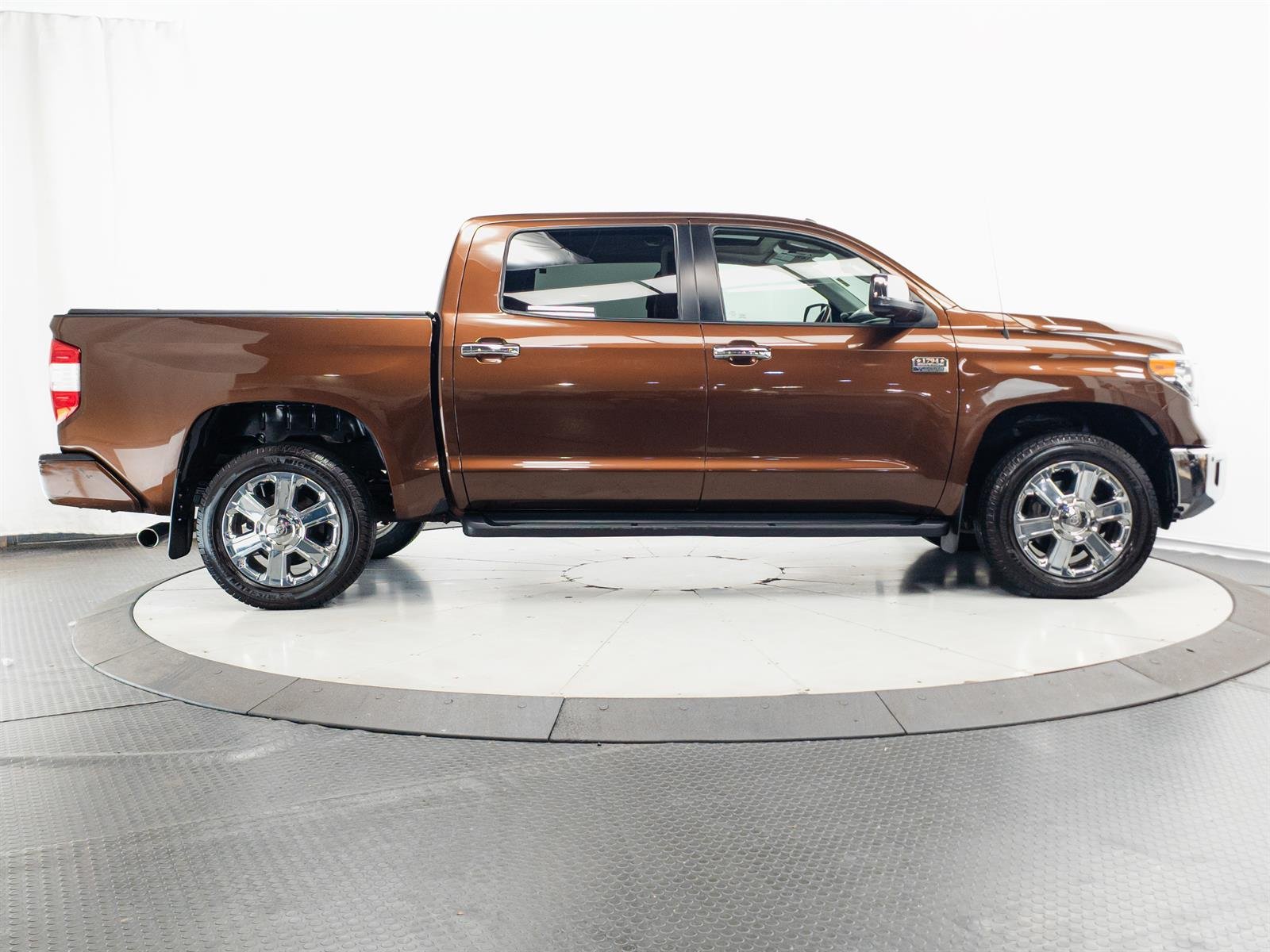 Used 2015 Brown Toyota 1794 image 13