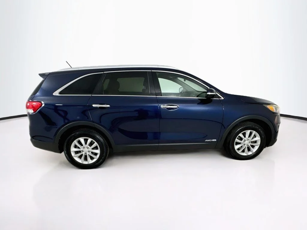Used 2017 Blue Kia LX image 8