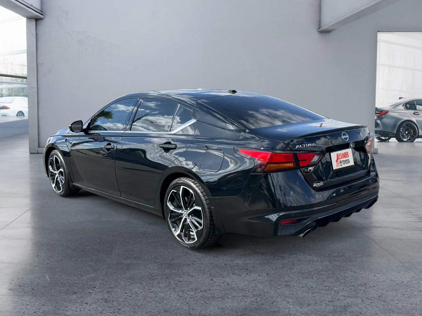 Used 2024 Super Black Nissan 2.5 SR image 3