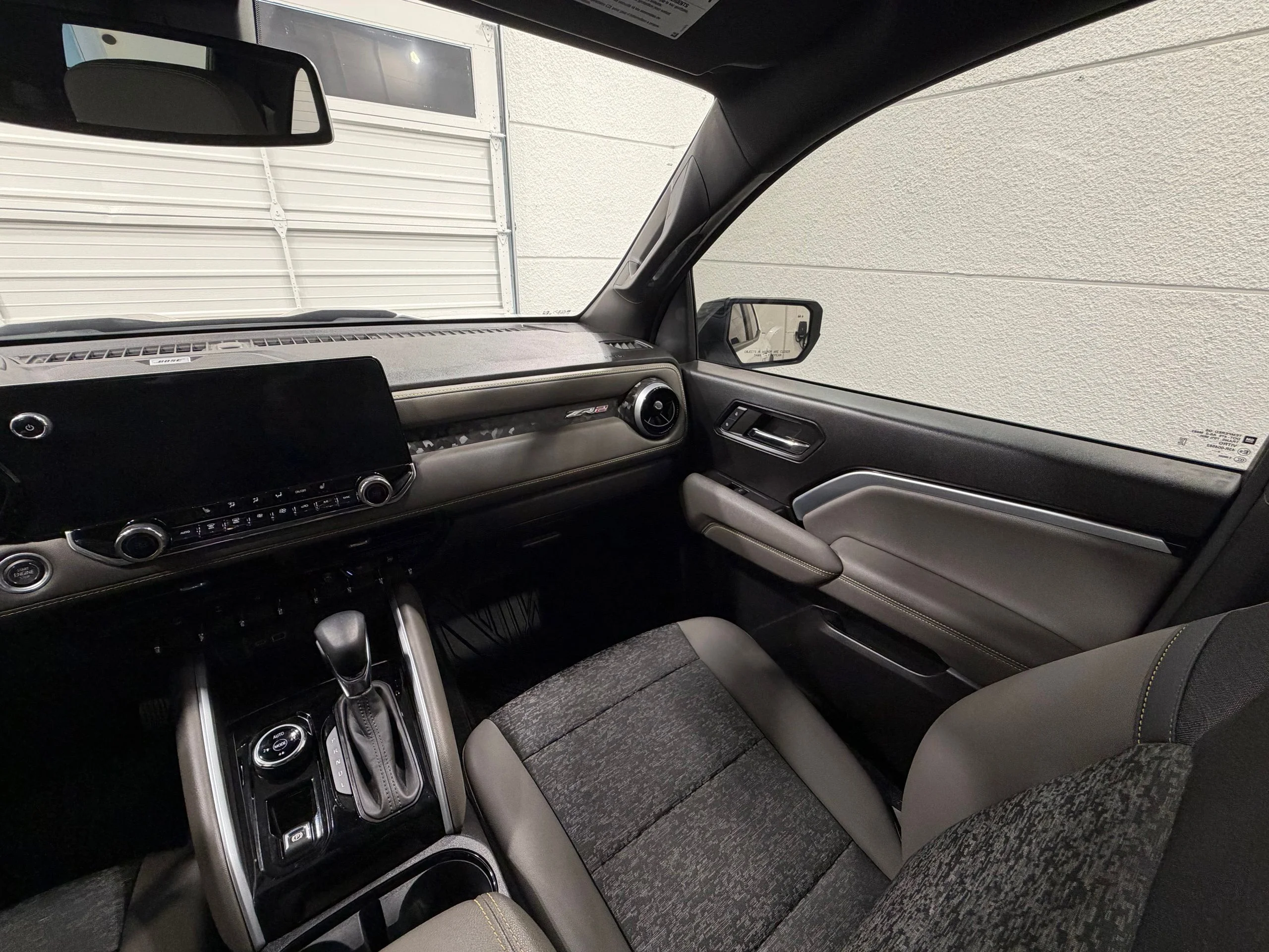 Used 2024 White Chevrolet ZR2 image 34