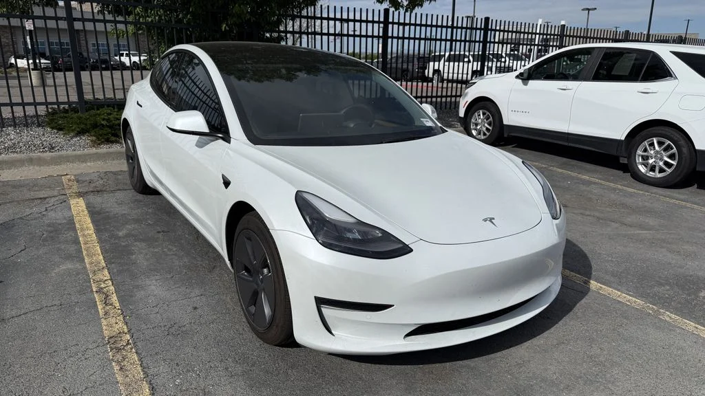 2022 Tesla Model 3 Long Range Dual Motor All-Wheel Drive's photo