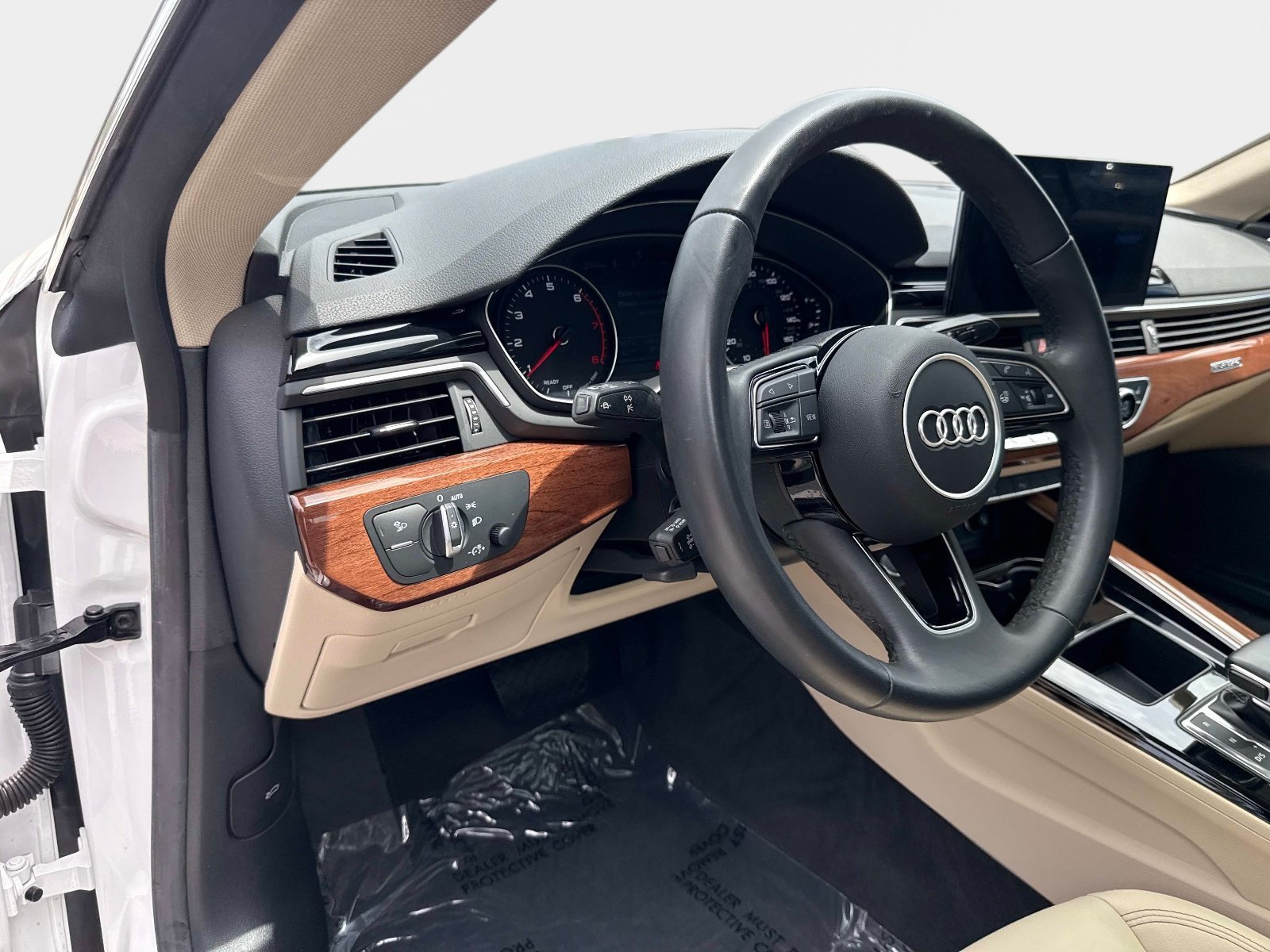 Certified Used 2023 Ibis White Audi Premium image 18