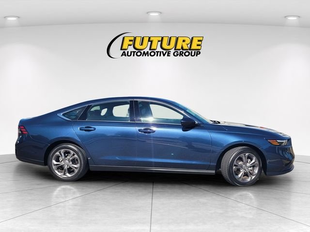 Used 2024  Honda EX image 3