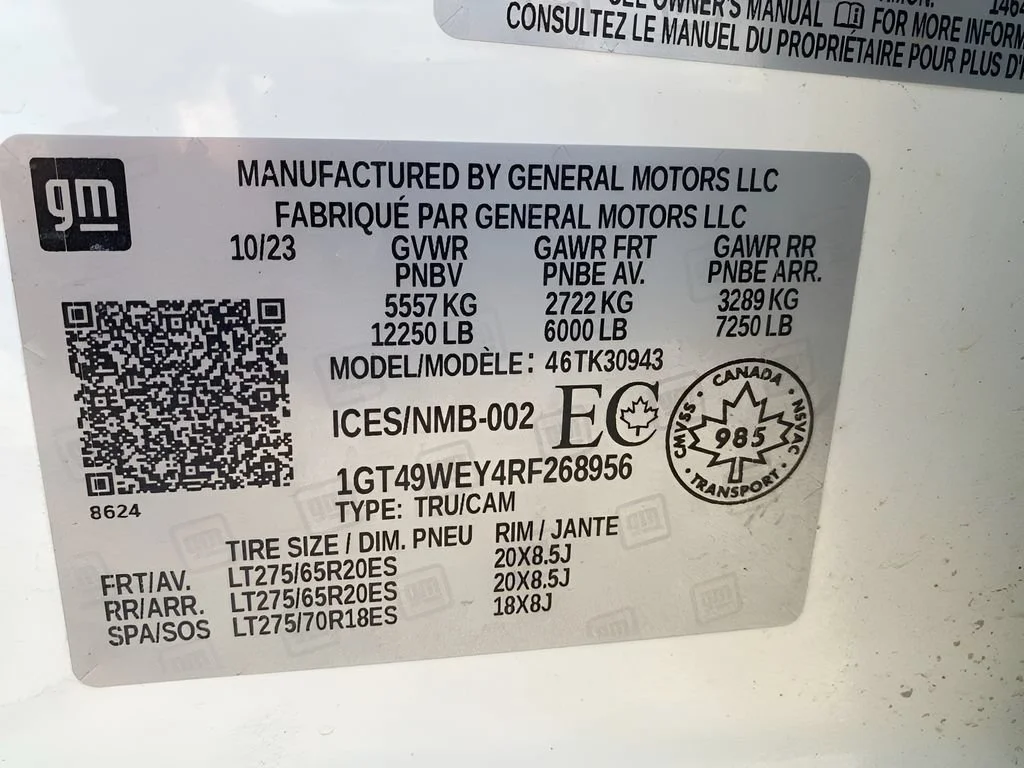 Used 2024 Summit White GMC Denali image 16
