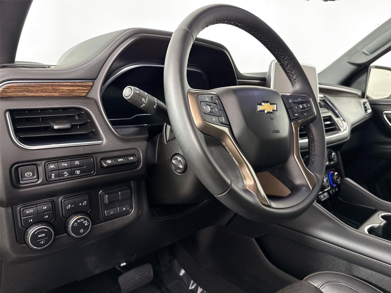 Used 2024 Black Chevrolet High Country image 4