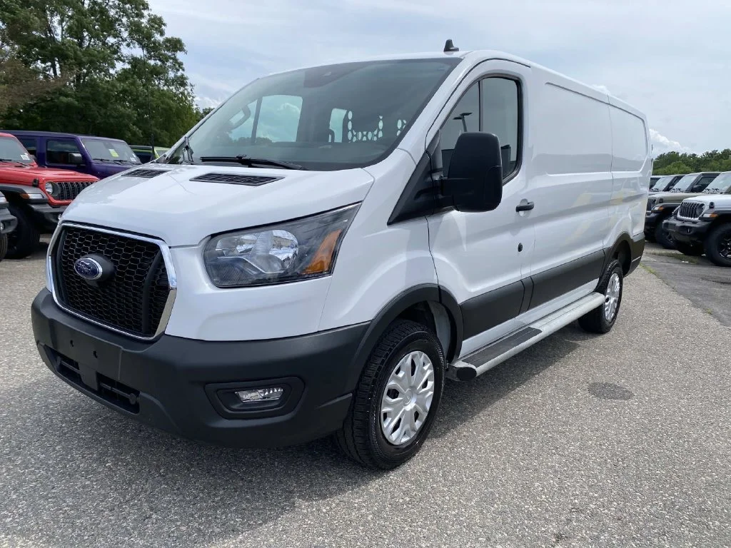 Used 2025 White Ford Base image 8