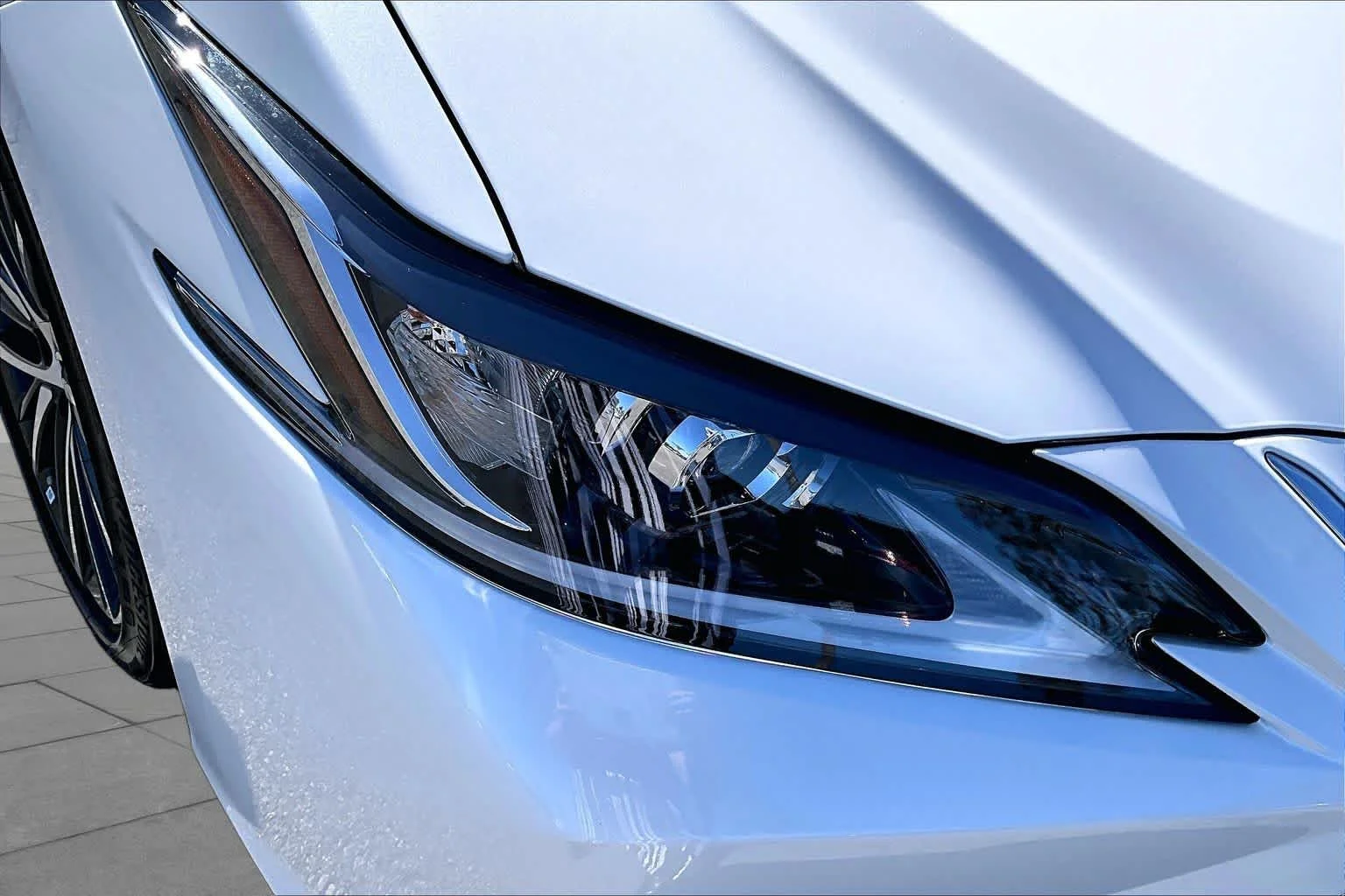 Certified Used 2025 Eminent White Pearl Lexus  image 26