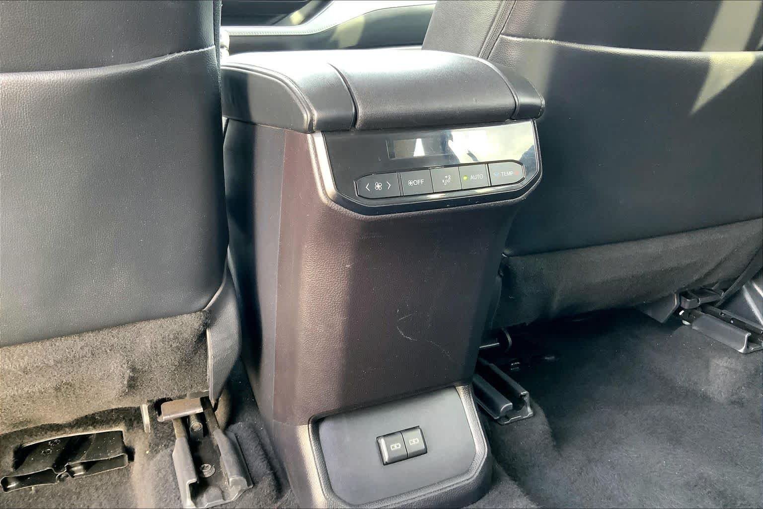 Used 2022 Midnight Black Metallic Toyota XLE image 33