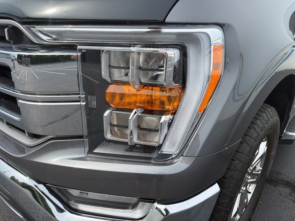 Used 2023 Gray Metallic Ford Lariat image 9