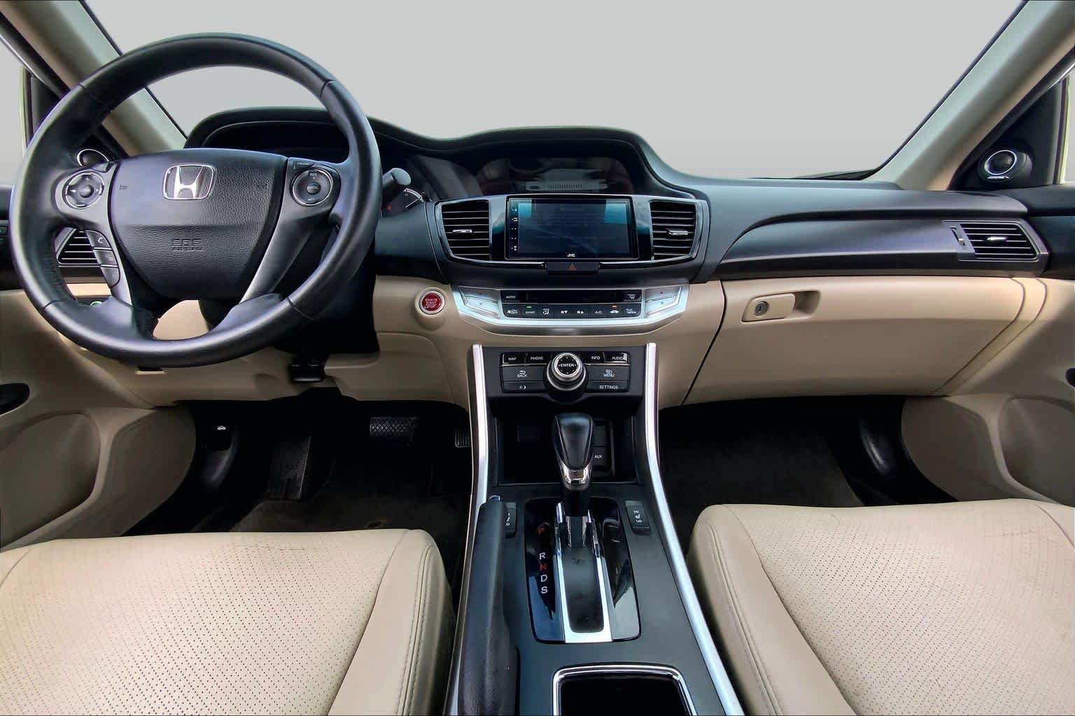 Used 2015  Honda  image 15