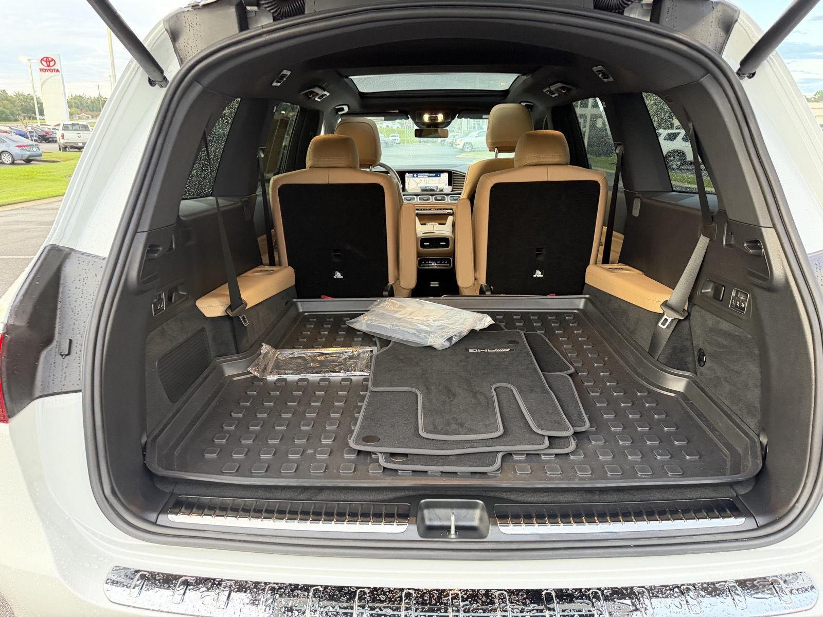 Used 2025 Polar White Mercedes-Benz GLS 450 image 36