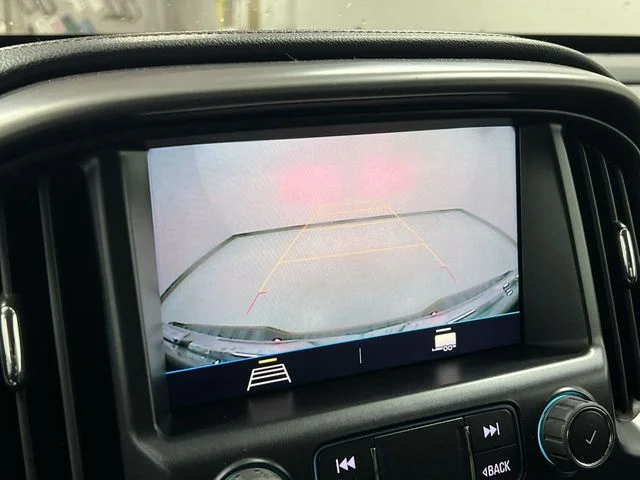 Used 2021 Gray GMC AT4 w/Cloth image 15