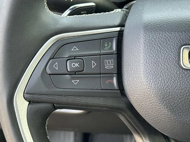 Used 2023 Black Jeep Altitude image 41