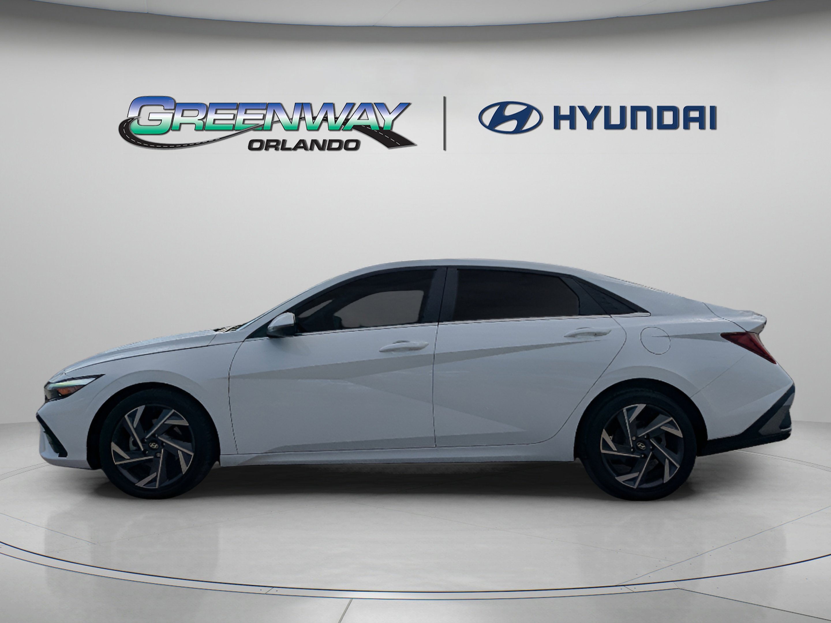 2024 Hyundai Elantra Limited - Photo 5