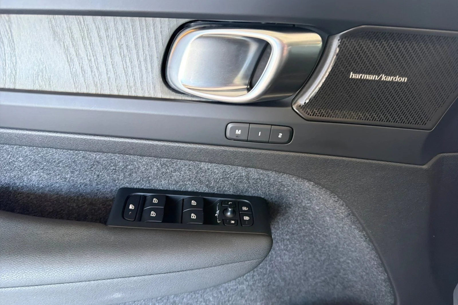 Used 2023 Gray Volvo Ultimate image 10