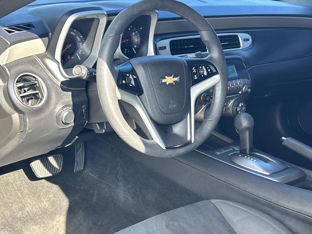 Used 2015 Ashen Gray Metallic Chevrolet 2LS image 13